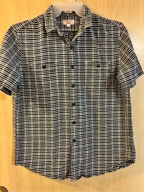 Wallace & Barnes short-sleeve slubby twill workshirt
Men's US L / 21” w x 23 L